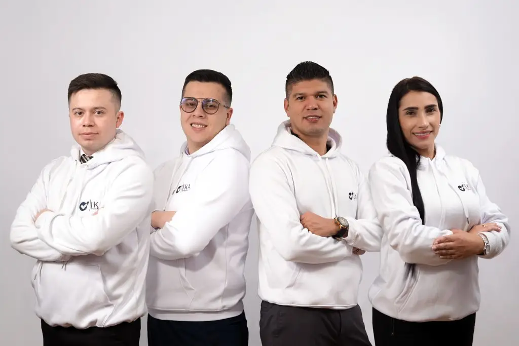 Outsourcing contable y tributario. Equipo contable de IKA SERVICES trabajando en Bogotá